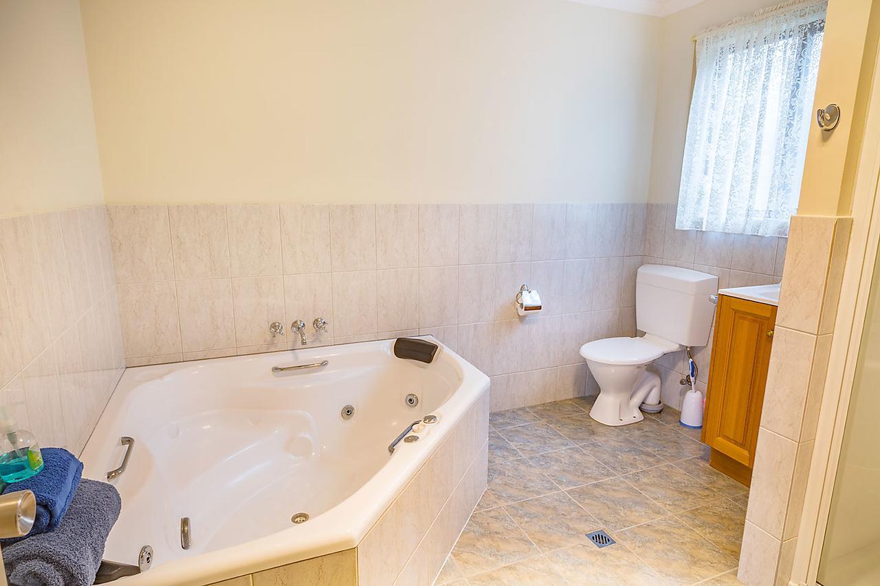 Queechy Motel St Helens Esterno foto